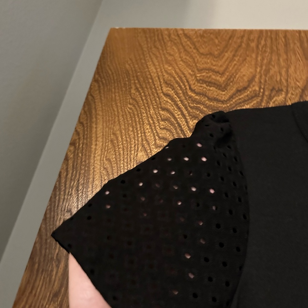 Betsey’s Boutique Black Tee w/Dot Sleeve - Picture 4 of 7